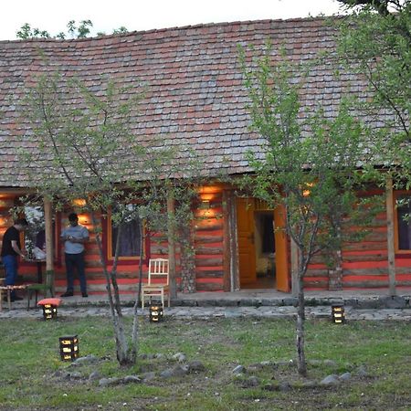 Carahunge Village Home Amrakits Dış mekan fotoğraf