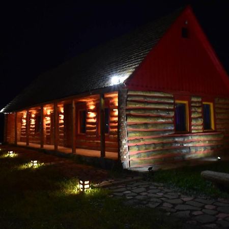 Carahunge Village Home Amrakits Dış mekan fotoğraf