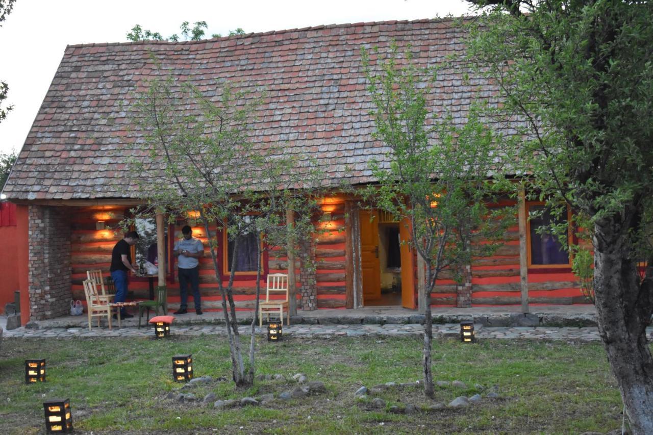 Carahunge Village Home Amrakits Dış mekan fotoğraf