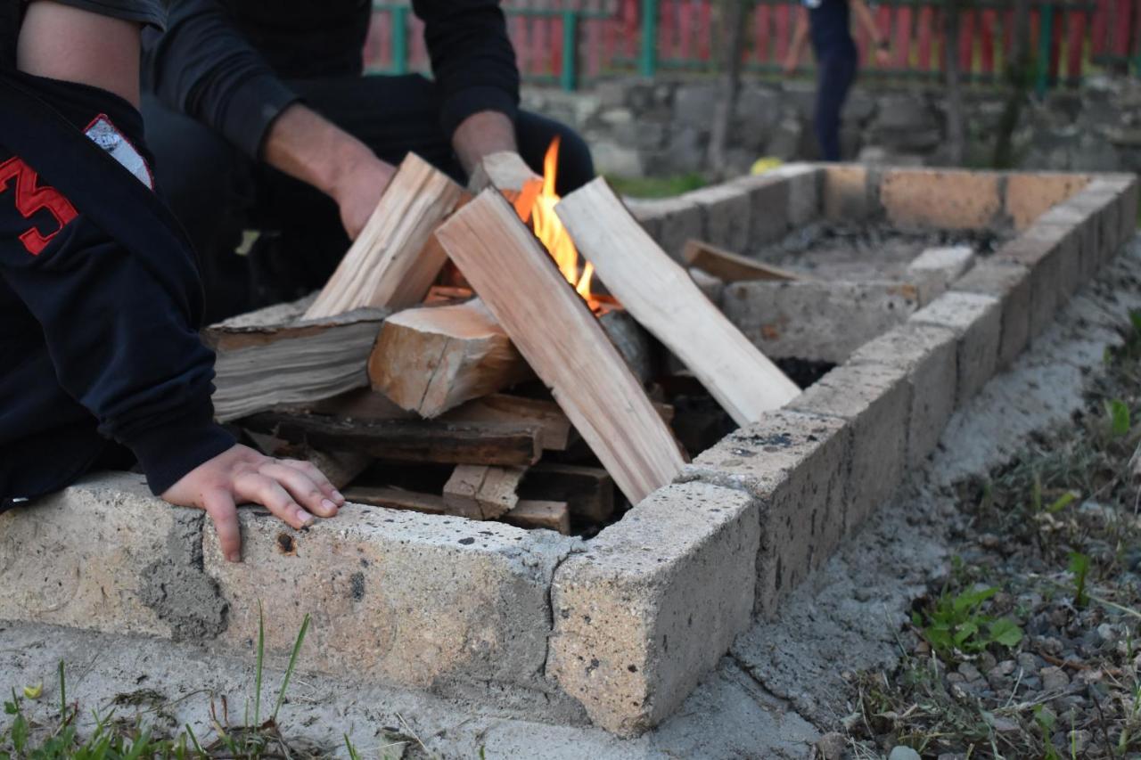 Carahunge Village Home Amrakits Dış mekan fotoğraf