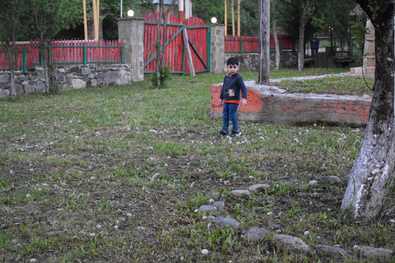 Carahunge Village Home Amrakits Dış mekan fotoğraf